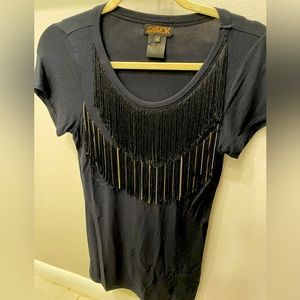 Get rodeo ready with this unique black fitted T-shirt with black & gold fringe.
